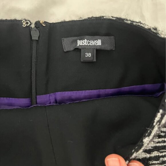 Beautiful Just Cavalli black and white wool skirt, size 38 - Picture 7 of 7